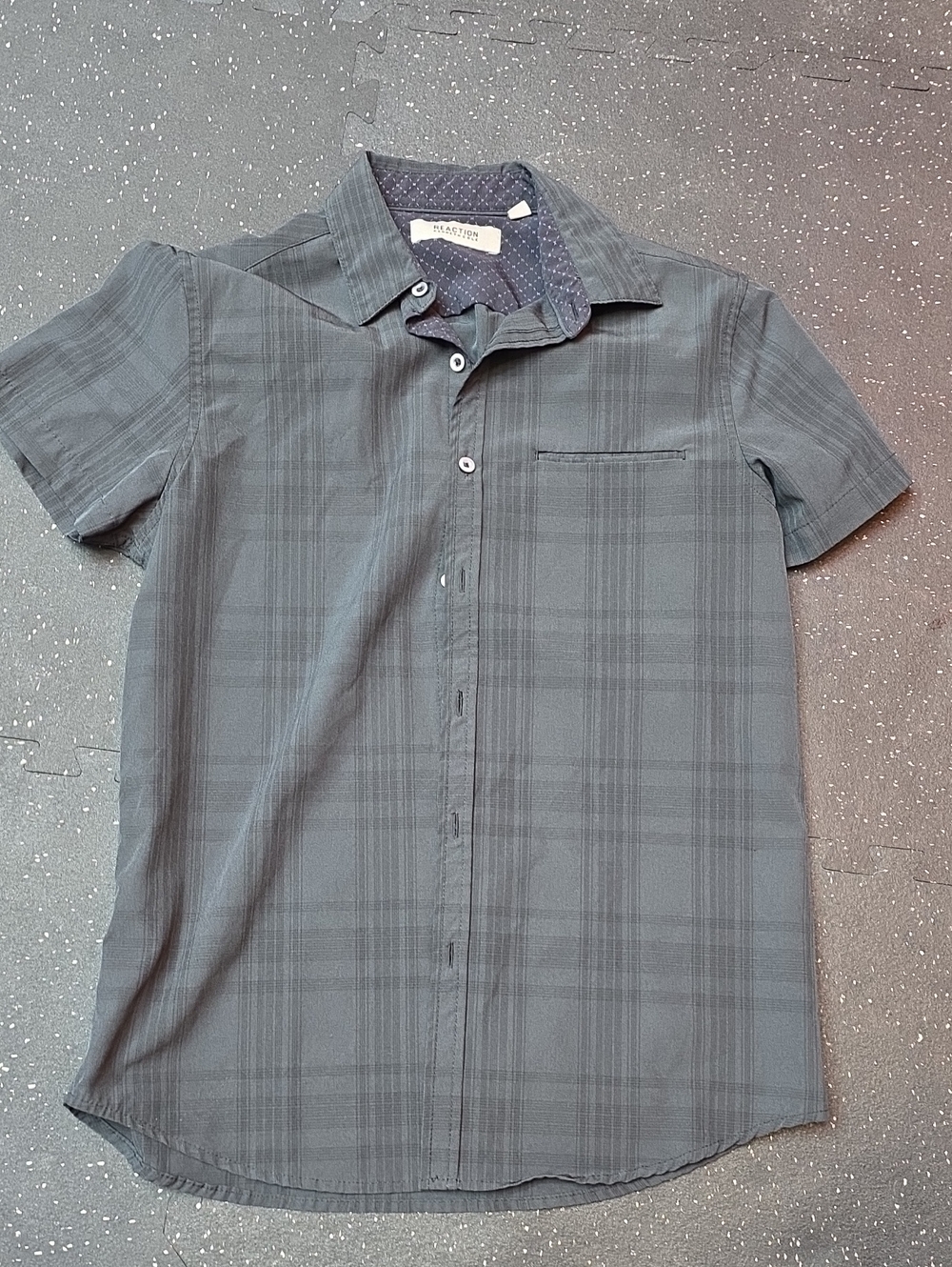 Reaction Kenneth Cole Men's Short-Sleeve Gray Plaid Button-Down Shirt